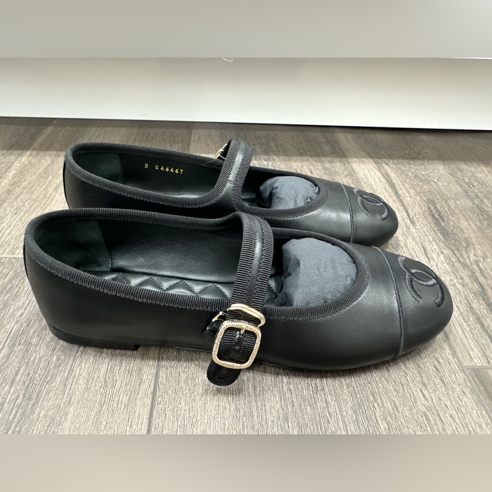 CHANEL CC LOGO BLACK LEATHER MARYJANE BALLET FLATS SHOES GOLD BUCKLE 41 - Picture 7 of 14